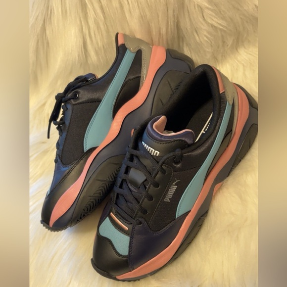 BNIB… Puma Sneakers - Picture 3 of 6